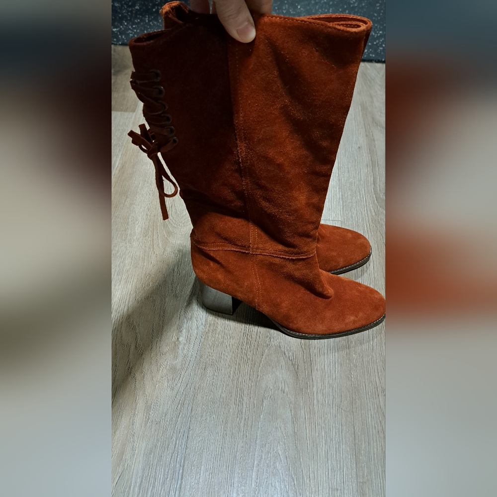 Women's Coach rust genuine suede boots, lace up back, Made in Italy, Size 6.5
